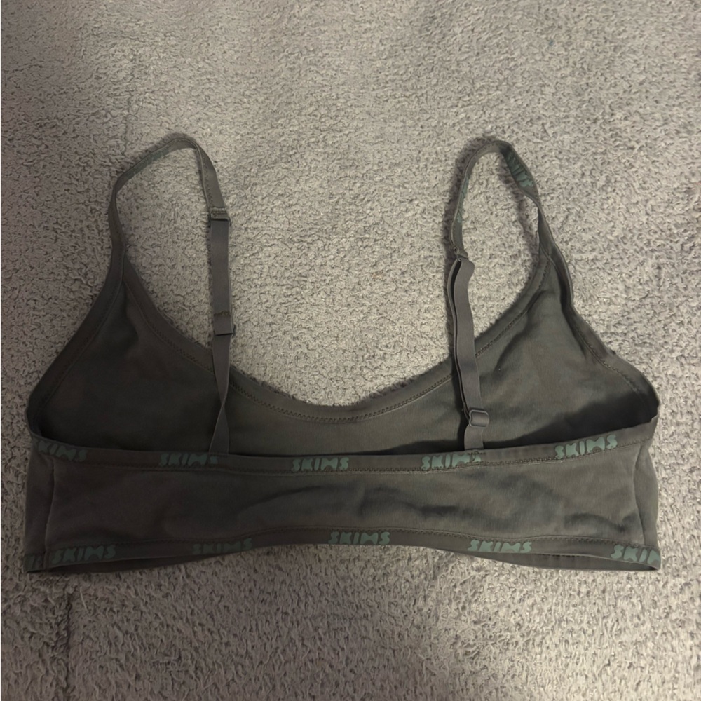 Skims Bra - Picture 2 of 3